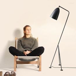 Lampadaires nordique créatif à trois pieds lampe minimaliste chambre salon étude moderne chevet réglable Table verticale