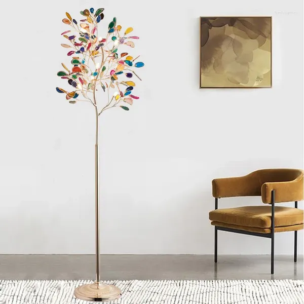 Lampadaire nordique luxe de luxe coloré lampe de lampe de la lampe créative arbre créatif en forme de table verticale debout canapé