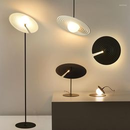 Lámparas de pie de diseño creativo minimalista nórdico, lámpara Led para sala de estar, decoración del hogar, luz de mesa de pie, dormitorio, lectura, cabecera