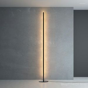 Vloerlampen Noordelijke minimalistische LED staande woonkamer zwarte/gouden aluminium lampara's decoreren luminaria