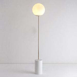 Vloerlampen Noordse postmoderne minimalistische lamp atmosferische woonkamer slaapkamer studie glas decoratief