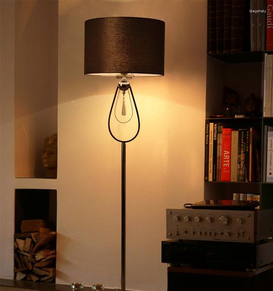 Lampadaires Postmodern Minimalisme Gris Lampe Salon Chevet Style Européen Personnalité Créative LED Verticale