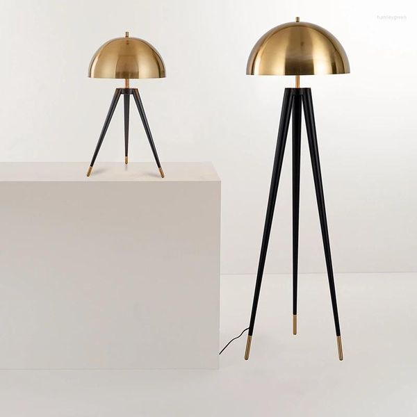 Lampadaires Postmodern Mushroom Head Lampe Designer Métal Galvanoplastie Décor À La Maison LED Lumière Debout Pour Salon Chambre Chevet