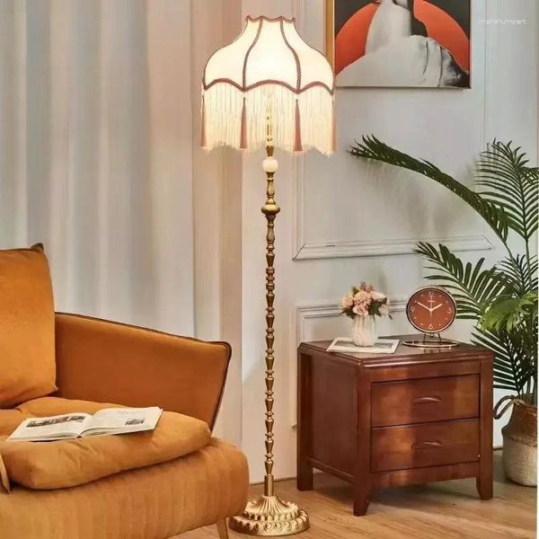 Lampadaires Saman Saman lampe européenne American rétro French Pild à coucher Salle de chambre Sofla Sofa Edge Originalité Mobas
