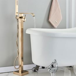 Vloer staande badkuip kraan messing badkamer mixers kranen roteren tuit met handheld douche warm/koud water badkuten kranen