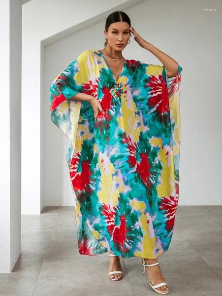 Encubrimiento de playa floral para trajes de baño kaftans mujeres nudos chinos ondulados