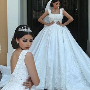 Floral Kralen Dubai Trouwjurken Mode Vierkante Hals Kant Applique Open Backless Bruidsjurk Prachtige Arabië Baljurk Trouwjurk