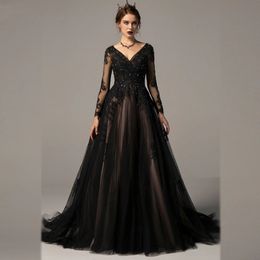 Robes de mariée gothiques florales noires à manches longues 2022 sexy col en V dentelle perlée corset à lacets robes de mariée grande taille dos ouvert robes