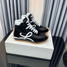 Flow Runner Boot Sneakers Designer Hommes Femmes Lowe Chaussures Casual En Nylon Daim Sneaker Upper Fashion Sport Ruuning Classic Shoe Top-Qualité 02