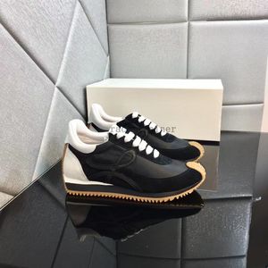 Flow Runner Sneakers Designer Heren Dames Casual schoenen in Nylon Suede Sneaker Upper Fashion Sport Ruuning 5.23 02