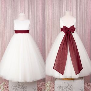 Robe de demoiselle d'honneur 2023 surdimensionnée Bow Ballgown robe de première communion pour petit enfant enfant en bas âge baptême baptême junior demoiselle d'honneur mariage invité