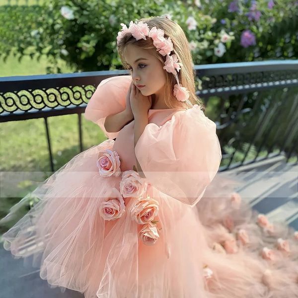 Robes de fille de fleur pour le mariage Puffy 3D Applique manches courtes Oneck Tulle formelle princesse robes de bal robe de demoiselle d'honneur junior 240313