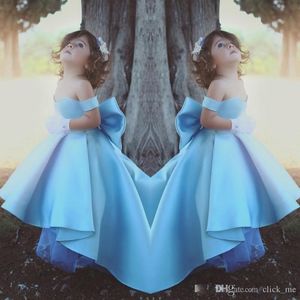 Bloem meisje jurken voor bruiloften kant geappliceerd kleine kinderen babybaljurken goedkope lange communie jurk