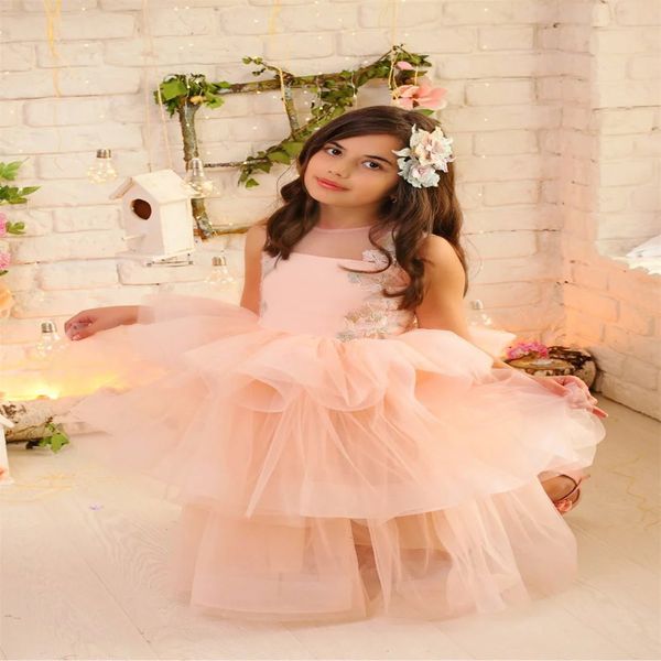 Robes de fille de fleurs robes en couches moelleuses de bal anniversaire 2024 First Communion Custom Princess Night Robe 240326