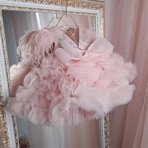 Flower Girl charmant pour le mariage Sheer Neck Ball Robes Birthday Party Robes Bo Spied porte des enfants en bas âge de perles