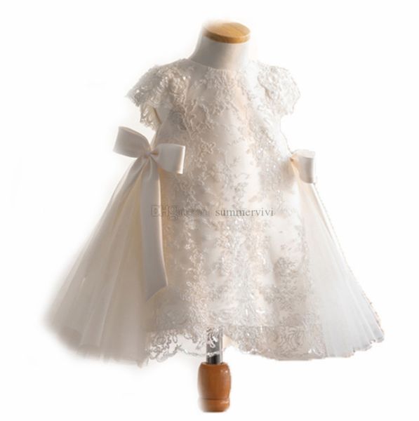 Robes de filles de fleurs INS stéréo dentelle applique robe de princesse blanche pour enfants Bow manches courtes tulle widding vêtements robe de bal A6896