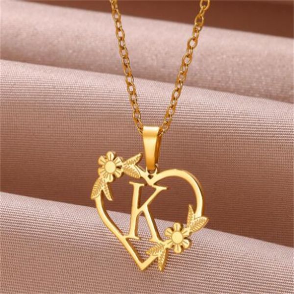 Collar con iniciales de flores, Gargantilla con letras en forma de corazón de acero inoxidable para mujer y niña, Color dorado, los mejores regalos, joyería AB17