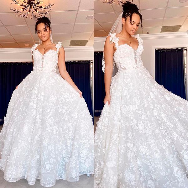 Vestido de novia de una línea de encaje de flores Apliques florales en 3D Cuello en V Tren de barrido Vestidos de novia de novia Robe de mari￩e