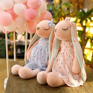 Jupe de fleur couple de lapin silhouette en peluche en peluche longue oreille de lapin de lapin pour petite amie