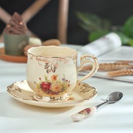 Ensemble de tasses à thé et soucoupes à fleurs d'arbustes, ensemble de tasses à thé en céramique ivoire Vintage de 8 oz avec cuillère, cadeaux pour femmes