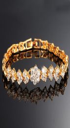 Bloemen Diamante Armbanden Transparant Zirkoon 18k Goud Trendy Klassiek Designer Accessoires Dames Schakelketting Bedelarmband Iced Ou8022226