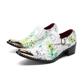 Fleurs patchwork Design Chaussures pour hommes Chaussures en cuir Personnalités Tendance coréenne Version coréenne Banquet à bas Banquet en cuir Chaussures pour les bottes de fête des garçons
