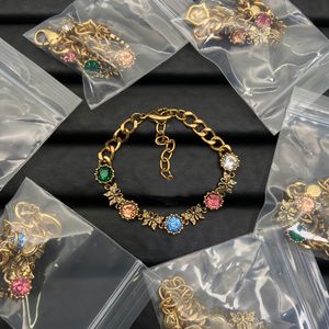 Fleurs bracelet à la mode designer bracelet en or plaqué chaîne de charme bracelets en cristal de haute qualité pour femmes rétro classique bijoux accessoires tendance zh174 E4