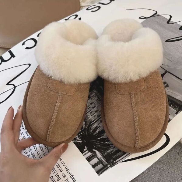 Fluffy Designer Pantoufles Ug Pantoufles Australie Plate-forme de marque éraflures chaussures de laine fourrure véritable cuir hiver femmes Ugglie plus de couleur UGGsity imperméable à l'eau EI