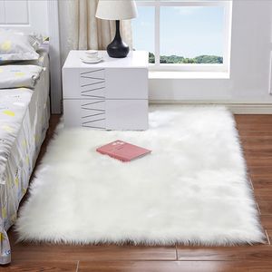 Moelleux Tapis Doux Tapis De Laine Artificielle Salon Chambre Fourrure Tapis Blanc Shaggy Rectangle / Carré / Tapis Chaud Coussin De Siège Décor À La Maison 210301