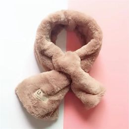 Bufanda mullida Marca de diseñador Chales de pelo de conejo Mujeres de lujo Tallas de invierno Sacrf de invierno Diseñador Cachemira como bufanda Hombre Mujer Estudio Mantón Accesorios de moda