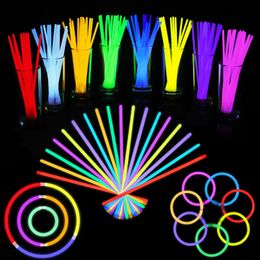 Fluorescentie Glow Sticks Kettingen Armbanden Bulk Feestartikelen Met Connectors Voor Neon Gunsten Decor 240126