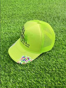 Casquettes de boule vertes fluorescentes lettrage décontracté casquette de Baseball à bord incurvé pour hommes et femmes mode lettres chapeau Graffiti