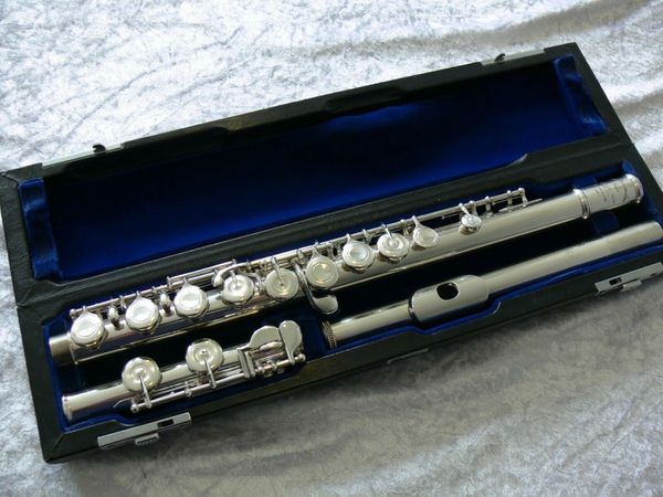 Flauta Modelo EX Instrumento musical de rendimiento clásico Flauta plateada de cobre y níquel con estuche