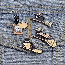 Pins de esmalte de gato volador broches negros broches insignias de solapa de joyería de animales punk para niños amigos