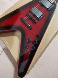 Flying V – guitare électrique rouge à anneau noir, accessoires électroniques noirs, boîtier de batterie, face avant du corps, dessus en érable flammé 3A, en stock