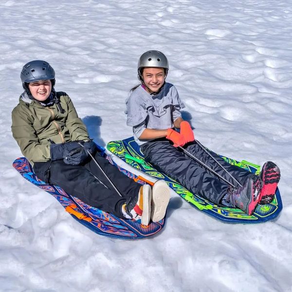 Trineo de nieve de espuma, paquete de 2|Trineo de nieve recreativo de espuma superior|Cuerda de remolque y asas|Tamaño para jóvenes y adultos|Diseño de cubierta contorneada 231225