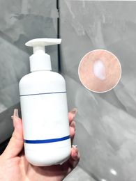 Schuimend gezichtsreiniger huidverzorging senstiviteit-vrije pH-gebalanceerde olievrij gezichtsschuim Clean Cream 207 ml zachte enzymreiniger