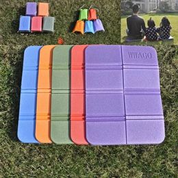 Plegable plegable para acampar al aire libre Mat Asiento Espuma XPE Cojín Portátil Impermeable Silla Picnic Mat Pad 8 colores FY9511 0908