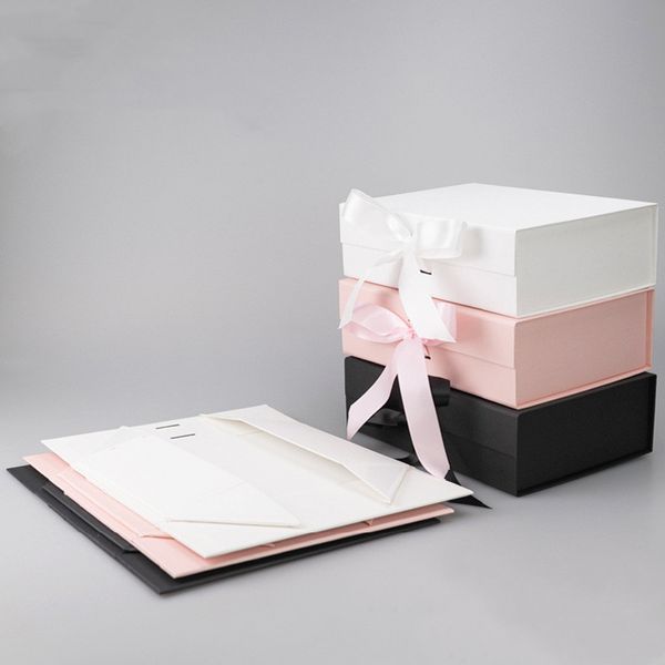 Boîte-cadeau rigide pliable avec ruban Fermeture magnétique Couvercle Boîtes de faveur Boîte de rangement pour chaussures pour enfants 24x18x7.8cm Vente en gros LX4523