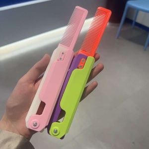 Griffe pliante 3D Printing Gravity Small Radish Knife Push Push Carte Décompression Fidget Mini Toy