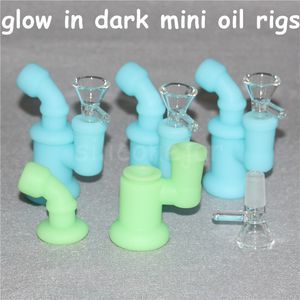 glow in the dark Waterpijpen siliconen Oil Burner Bubbler water Bong pijp kleine branders pijpen bubblers dab rigs om te roken mini bedwelmende bongs