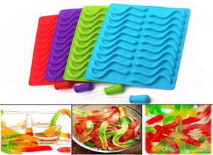 Food Grade Siliconen Mal Worm Strip Chocolade Snoep Cartoon Mold Eetkamer Voor Praktische Keuken Taart Maken Gadgets 9 6bh ZZ7893860