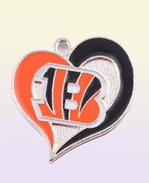 FOOTBALLE PROBLÈME CHARMES CINCINNATI Mélange Style Diy Bracelet Pendre Collier Boucles d'oreilles Snap Bouton Steeler Bengal Tiger Jewelry Access4872693