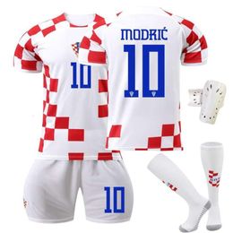 Voetbalshirt 2223 Nieuwe Kroatië Home No. 10 Modric voetbaljersey Set World Cup Jersey met originele sokken