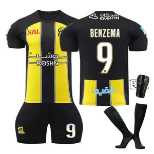 Voetbalshirt 2324 Saudi Jeddah United Size 9 Benzema Jersey volwassen en sportkleding voor kinderen