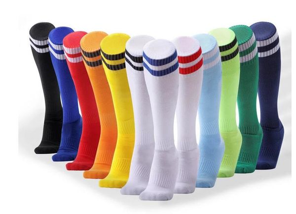 Football long tube serviette fond chaussettes groupe achat en gros sport de plein air jeu d'entraînement chaussettes un substitut de cheveux couleur unie chaussette de sport