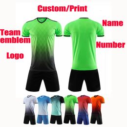 Football Uniform Custom Sportswear Nom Impression de la formation des vêtements Adultes et Vêtements de football pour enfants 231227