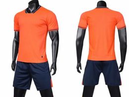 Voetbalkleding 2019 Mannen Aangepaste Soccer Jerseys Sets met Shorts Custom Training Football Suit Uniforms Kits Sports Heren Mesh Performance