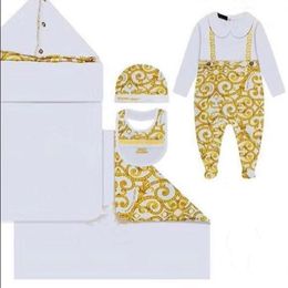 Foties 2021 Printemps Boygirl Vêtements Ensemble Golden Flower Romper pour la Jumpsuit Baby Né + Chapeau + Babe + Banque Trois pièces Vêtements1
