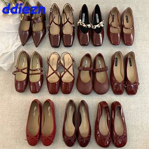 Chaussures Red Flats Femmes Mary Janes Lolita Chaussures Fashion Butterfly-Knot Femelle Ballet Soft Flats Dames Dance Chaussures 240419